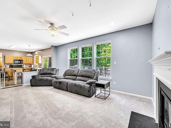 3rd image of 83 Whitford Dr
