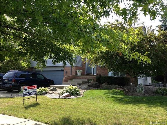 2nd image of 45163 Lindsey Dr #18