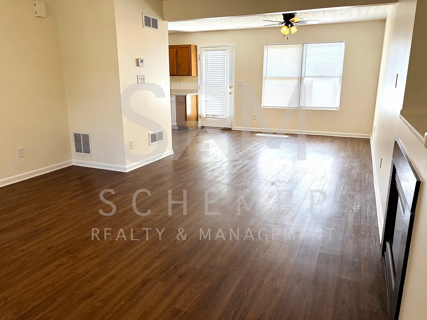 Updated Three Bedroom/Two and Half Bath House Available in Villages of Wildwood! *Lawn care inclu... — Photo 3
