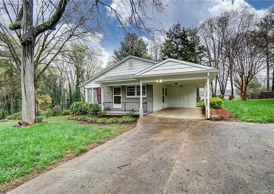 1st image of 1100 Green Circle Dr