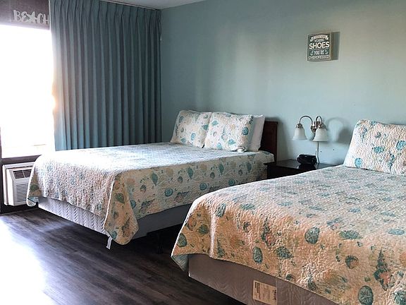 2nd image of 1021 S Water St APT 207