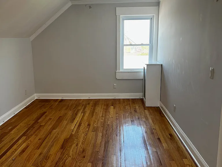 905 Grand Ave #4 — Photo 8