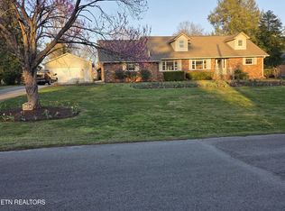2024 W Velmetta Cir, Knoxville, TN 37920