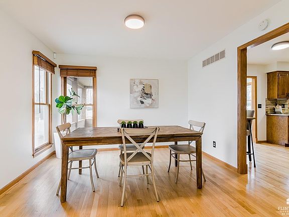 5th image of 2049 Plymouth Rd