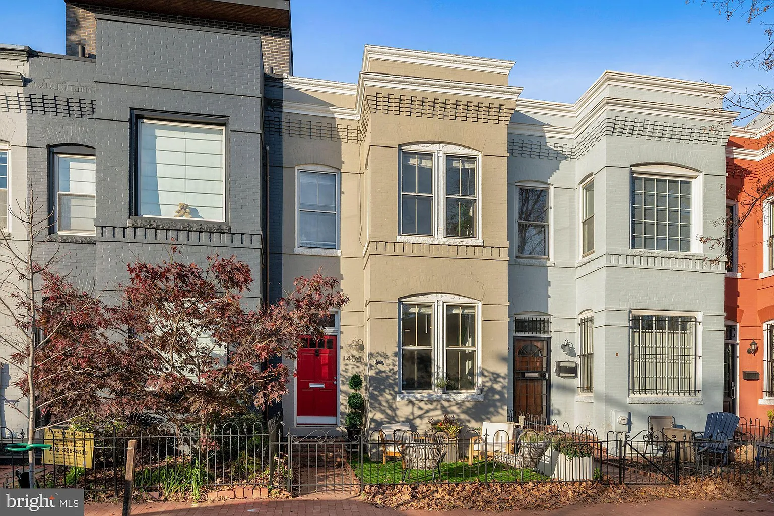 1404 E St SE photo 1