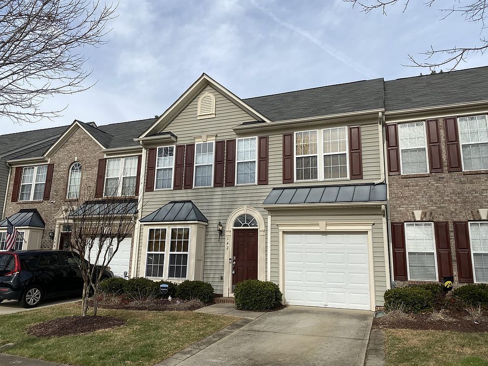 1st image of 142 S Arcadian Way #1