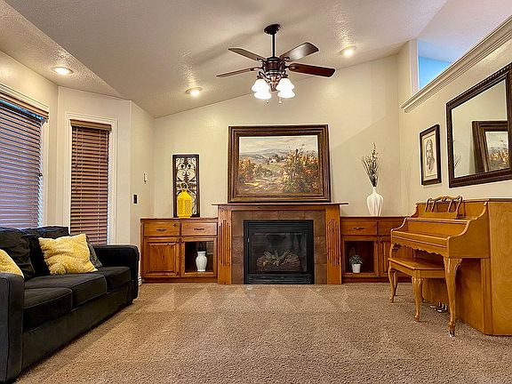 3rd image of 4537 Juniper Ave