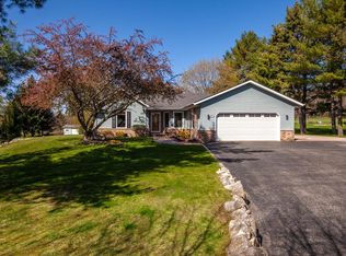 W289S2945 Road Dt, Waukesha, WI 53188