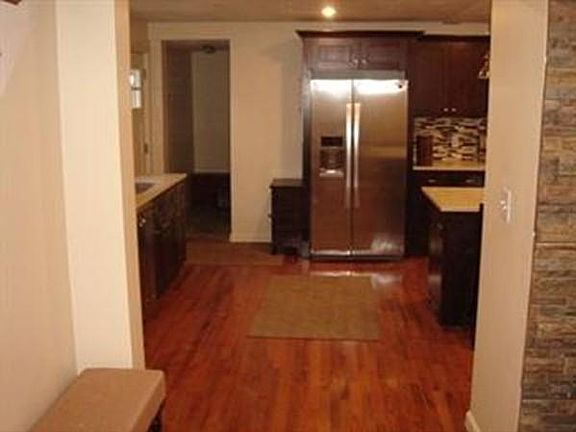 5th image of 133 Pond St