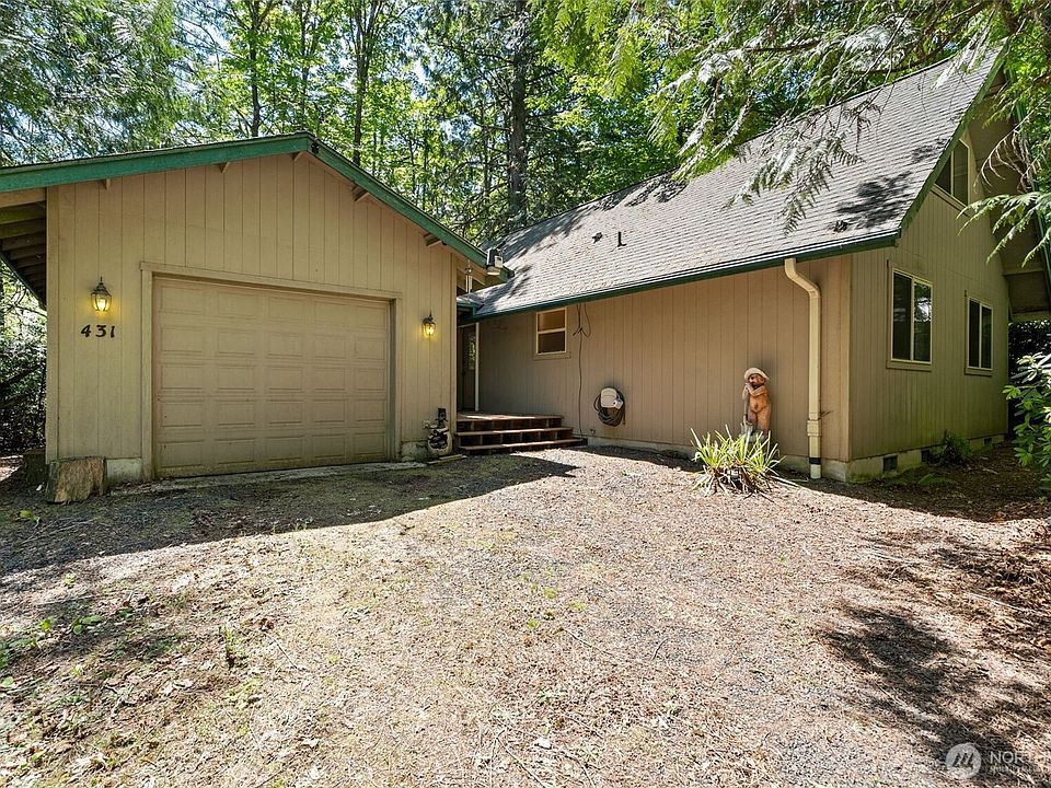 1st image of 431 E Pointes Drive E