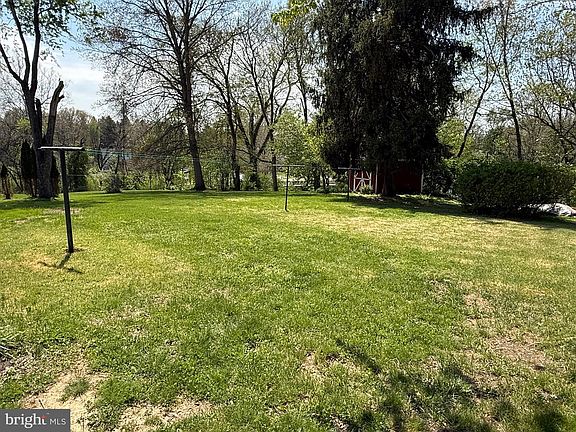 4th image of 310 Hemlock Rd