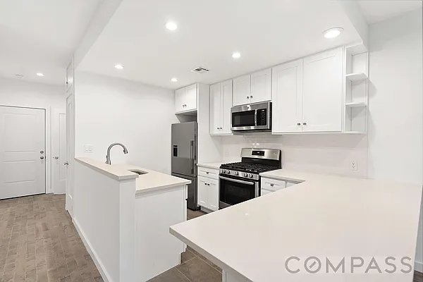 Rented by Compass | media 41