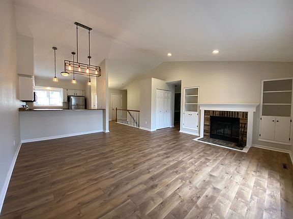 4th image of 2216 Plaen View Dr