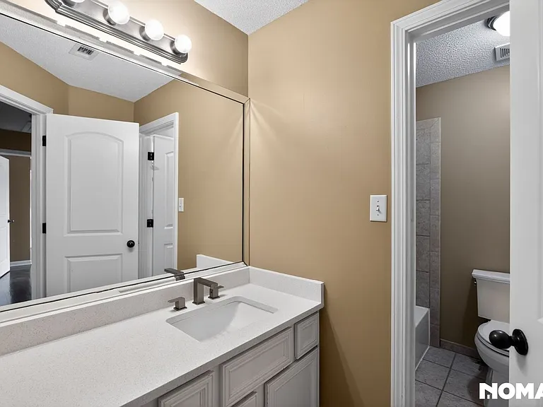 4886 Fox Springs Dr — Photo 24