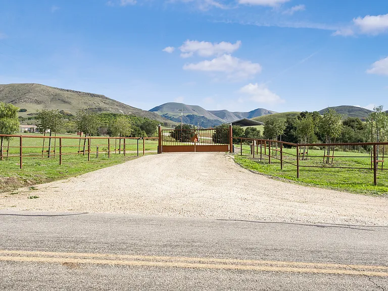 4835 Righetti Rd — Photo 24