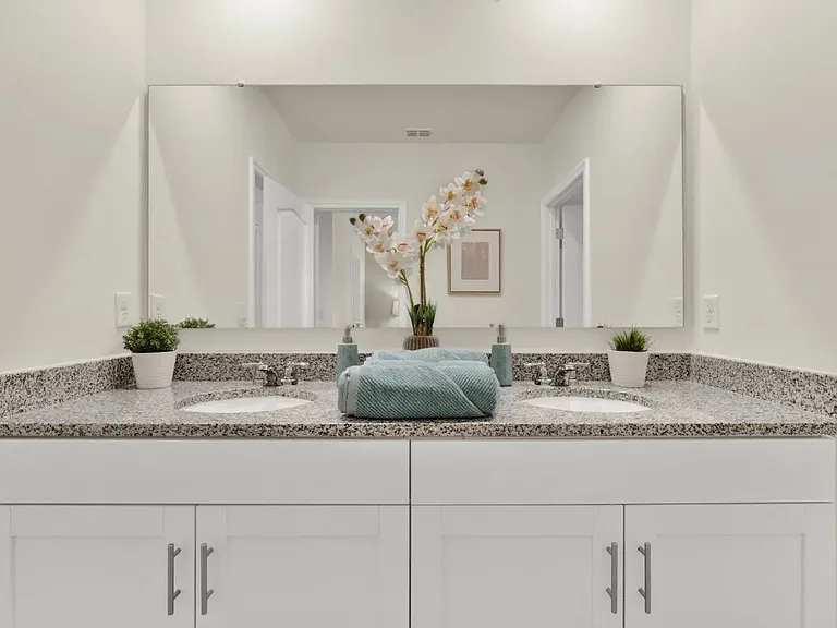 208 Reena Dr — Photo 10