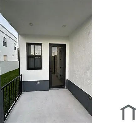 10570 SW 177th St — Photo 43