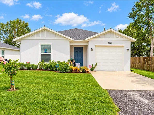 2135 87th Ct, Vero Beach, FL 32966