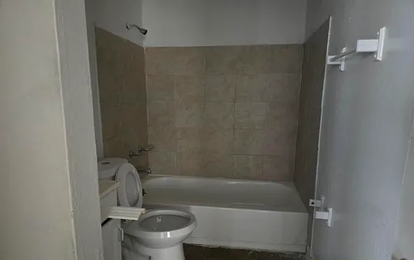 2 bed, 700 sqft, $1,050 — Photo 3