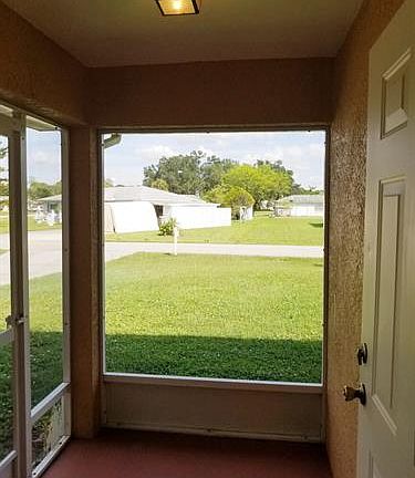 3rd image of 221 Vermont Way