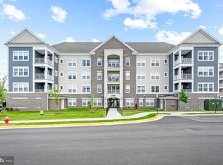 21894 Hawksbill High Cir #201, Sterling, VA 20164
