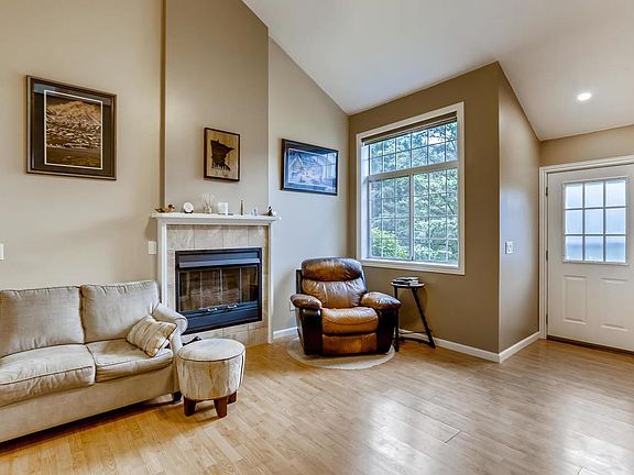 3rd image of 1825 Donegal Dr APT 12