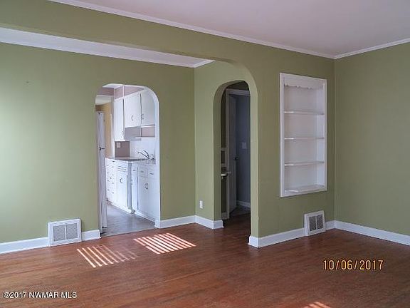3rd image of 111 Kneale Ave N
