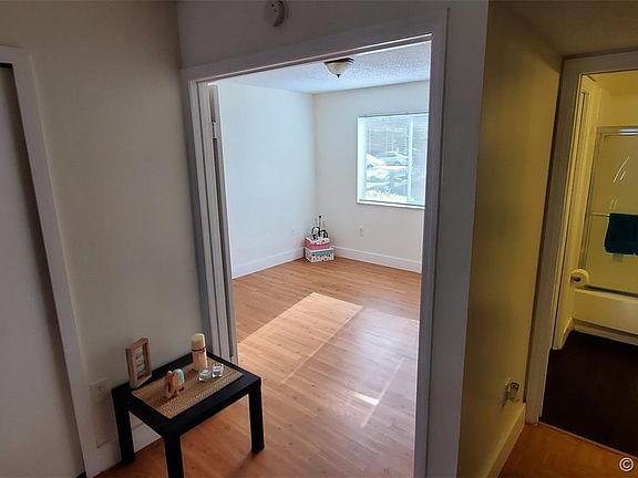 4th image of 10015 NW 46th St APT 104-4