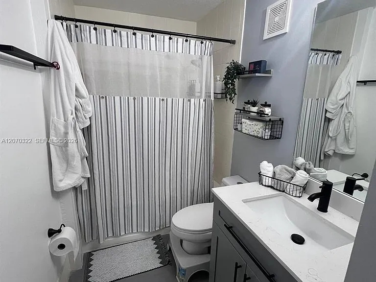 4435 SW 160th Ave #210 — Photo 18