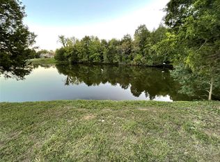 181 Rainbow Lake Dr, Villa Ridge, MO 63089