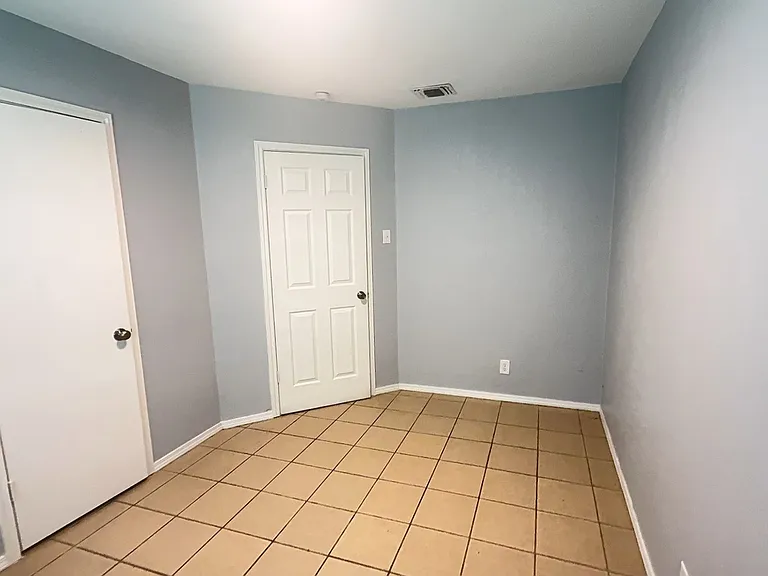 6318 Les Harrison Dr — Photo 13