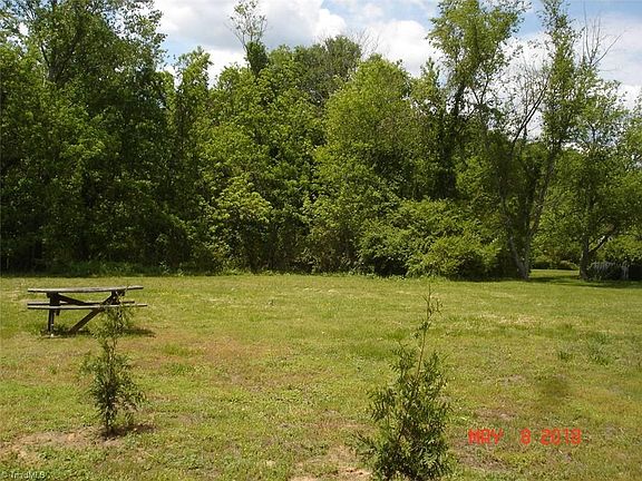 5th image of 7607 Brisbane Dr