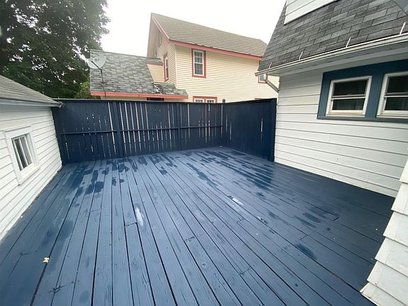 5th image of 21 Cedar St