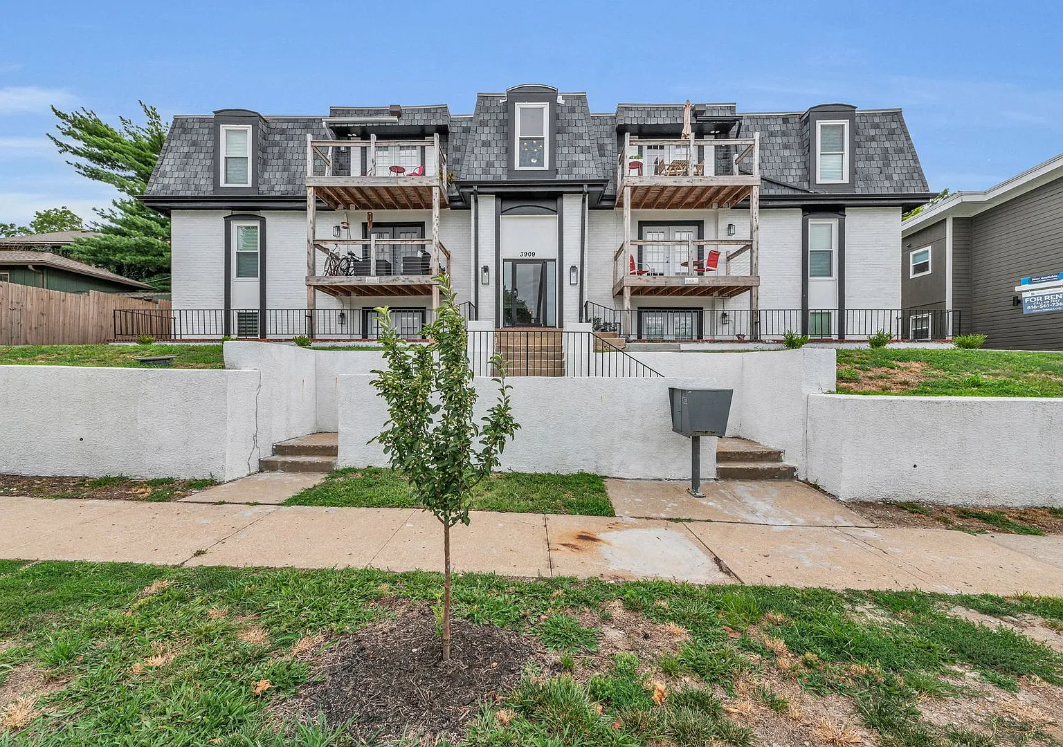 Kenwood Apts / Kenwood Realty Group LLC — Photo 1