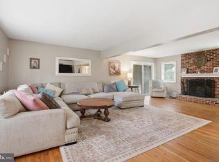 5 Embry Ct, Newark, DE 19711