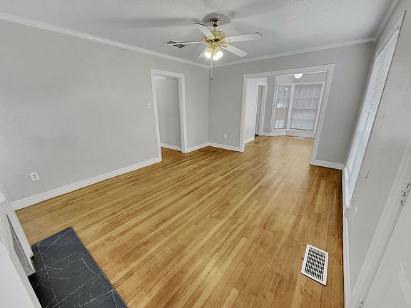 4th image of 2323 25th St #2323