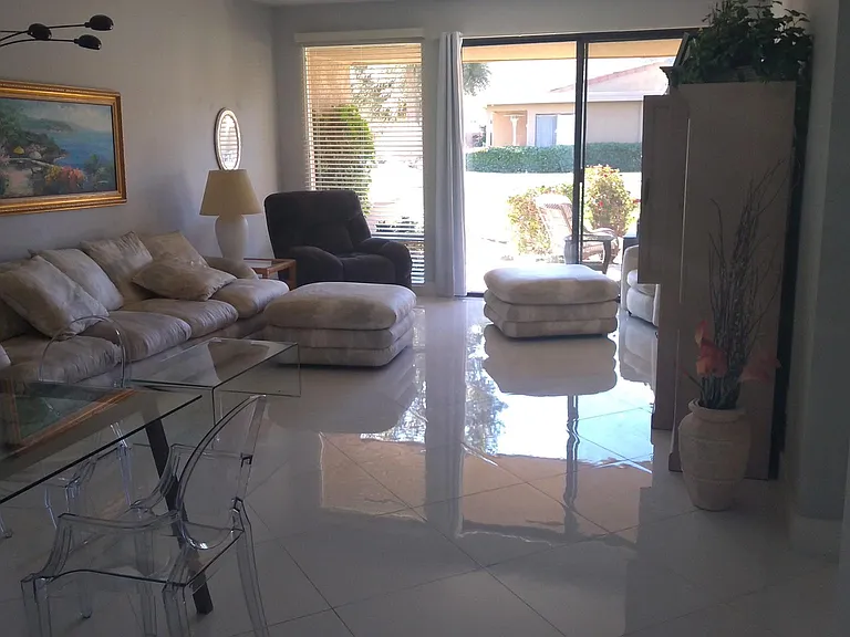 72 Majorca Dr — Photo 15