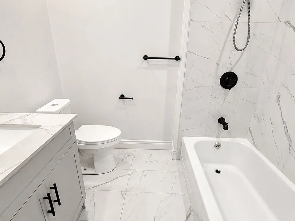81 Curtis St #4
