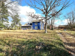 1930 Morris Rd, Mountain Grove, MO 65711