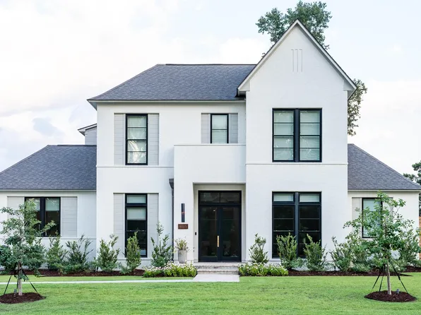 8135 Oakridge Dr, Baton Rouge, LA 70810