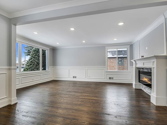 3rd image of 5165 W 90th St