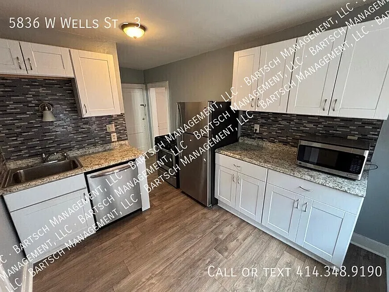 5836 W Wells St #3 — Photo 5