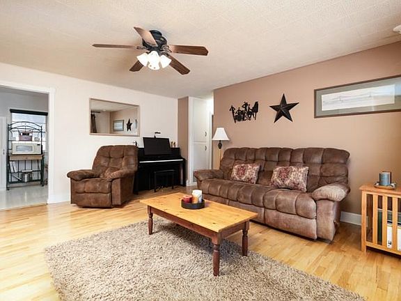 4th image of 1841 Avenue F