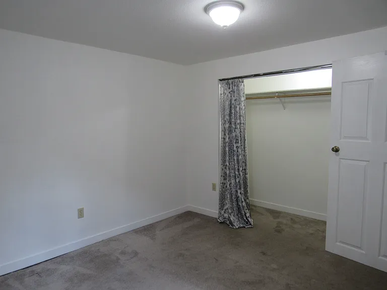 5435 N Morton St — Photo 9