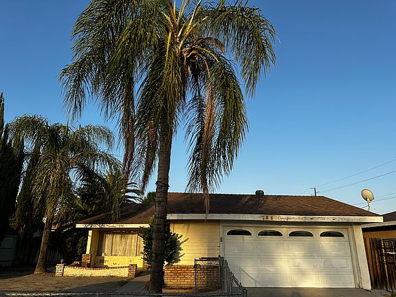 4th image of 869 S Camino Los Banos