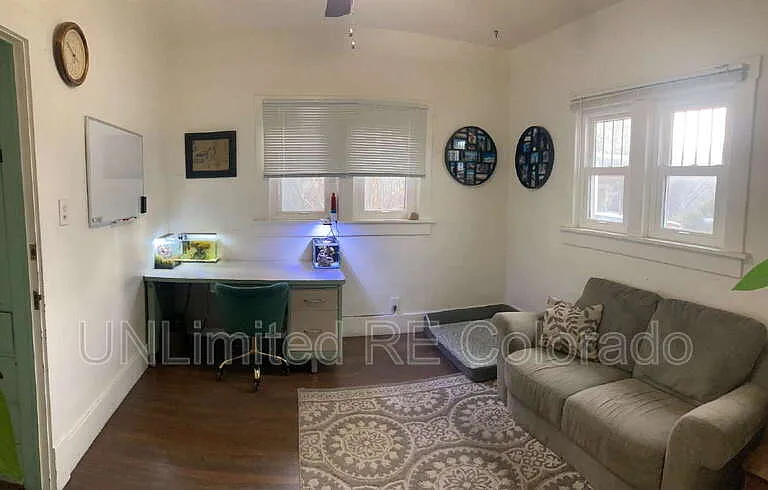 410 Comanche St — Photo 10