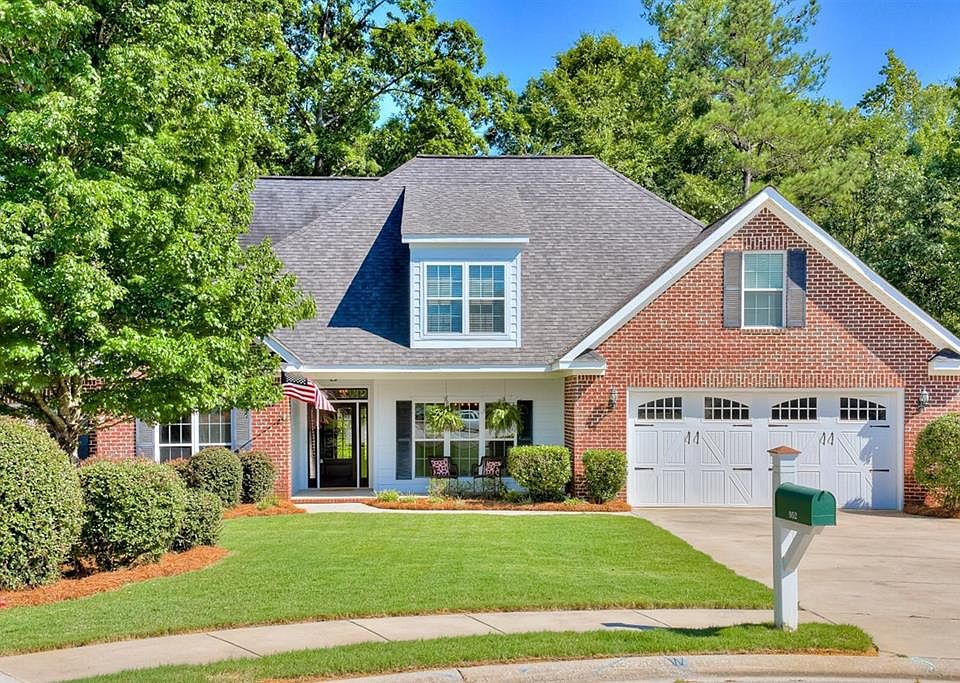 1st image of 952 Woody Hill Cir
