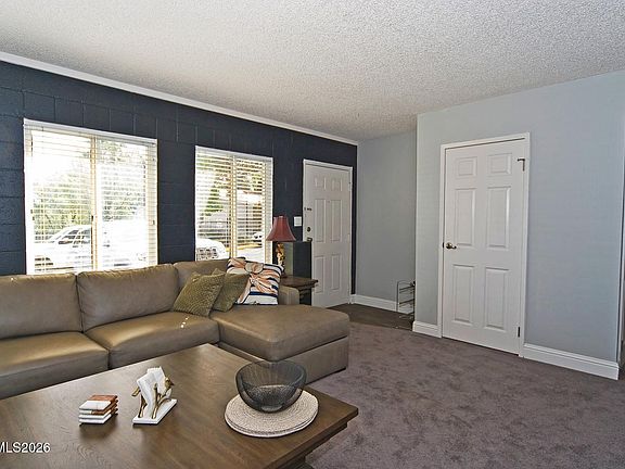4th image of 140 Griswold Way Unit A