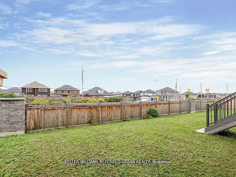 14 Foley Cres — Photo 30