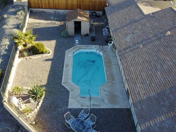 3rd image of 3525 Thunderbird Ln